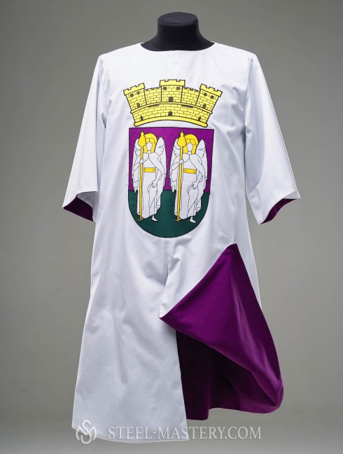White cotton tabard with purple lining and decoration Anciennes catégories