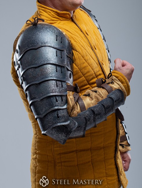 Plate arms of Ming dynasty Plate armor