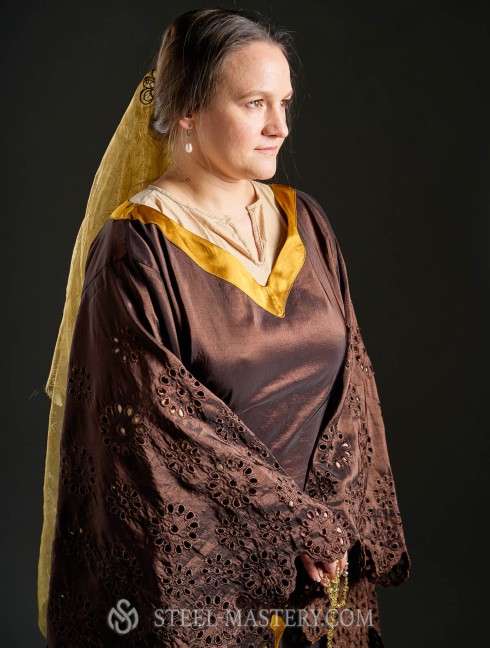Medieval-inspired Elven Outfit Alte Kategorien