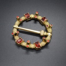 Medieval ring brooch, England image-1