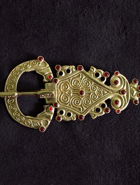Ostrogothic Buckle with Plate Cast buckles