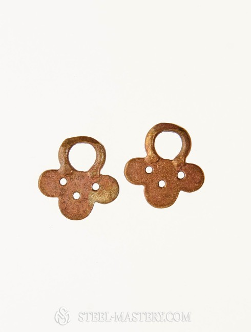 Garment eyelets late 15th century Buttons, hooks, pins