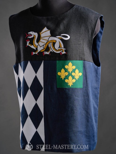 Medieval coat of arms decorated with an dragon, chess pattern and royal lilacs – Fleur-De-Lis Anciennes catégories