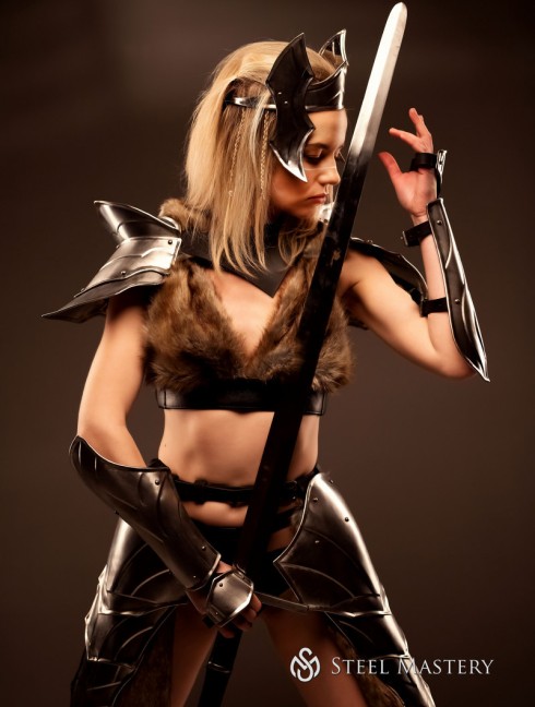 Warrior lady princess of battle fantasy set Plate armor