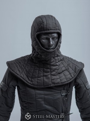One-piece padded liner with pelerine