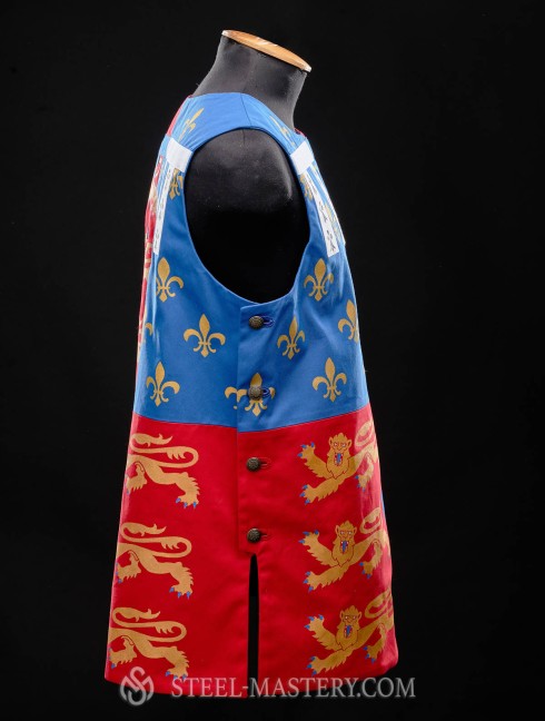 Printed medieval tabard with buttons on the sides Categorías antiguas