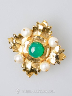 Brooch Megi with green onyx 1420-1520  Brooches and fasteners