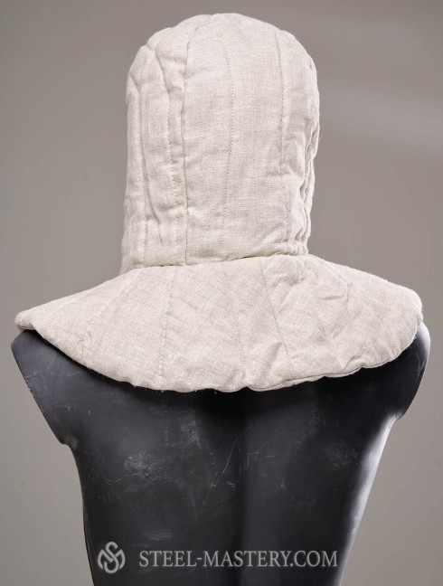 Padded linen cap with  pelerine  Rivestimenti e cuffie imbottite