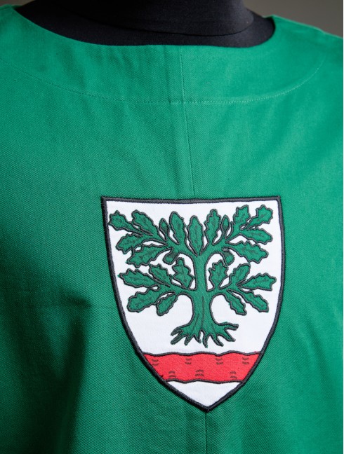 Sleevles green tabard with oak tree  Categorías antiguas