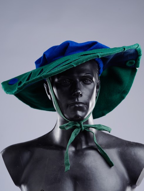 Landsknecht hat with cuts on brim Headwear