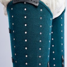Green woolen thigh protection image-1
