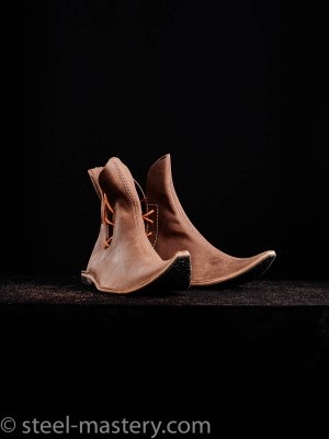 Light brown Poulaines  Pronte per essere spedite