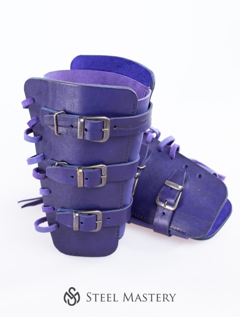 Purple leather bracers for LARP and fantasy events Categorías antiguas