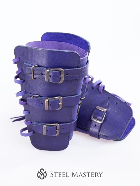 Purple leather bracers for LARP and fantasy events Vecchie categorie
