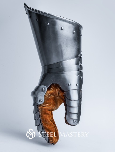 George Clifford Fingered Gauntlets, 16 century Armadura de placas