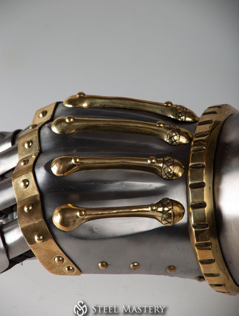 Milano Hourglass Gauntlets 1370-1390 years Armadura de placas