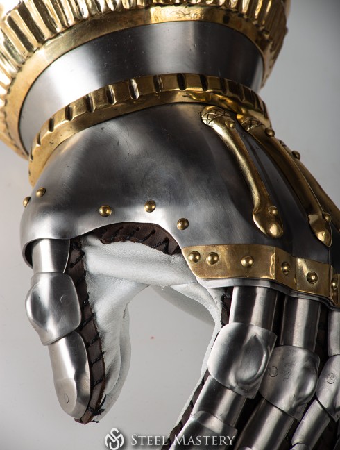 Milano Hourglass Gauntlets 1370-1390 years Armadura de placas