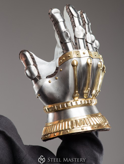 Milano Hourglass Gauntlets 1370-1390 years Armadura de placas
