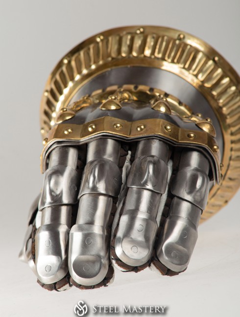 Milano Hourglass Gauntlets 1370-1390 years Armadura de placas