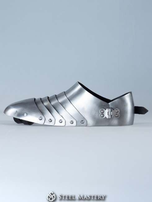 Milanese blunt toe sabatons, 1450-1485 years.  Armadura de placas