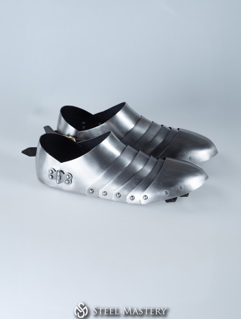 Milanese blunt toe sabatons, 1450-1485 years.  Armadura de placas