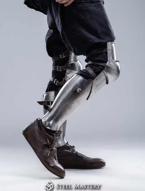 Vernon Roche's Plate Greaves with knees (world of "The Witcher 3: Wild Hunt) Armadura de placas