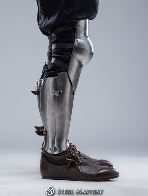 Vernon Roche's Plate Greaves with knees (world of "The Witcher 3: Wild Hunt) Plate armor