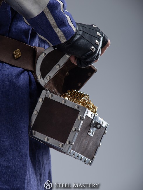 Vernon Roche's treasure chest (world of "The Witcher 3: Wild Hunt) Sacs