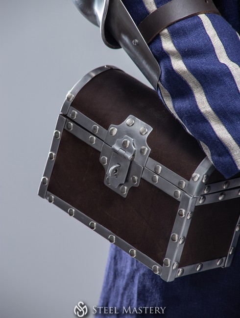 Vernon Roche's treasure chest (world of "The Witcher 3: Wild Hunt) Sacs