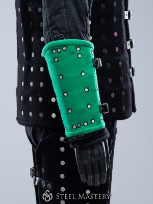 LIGTH GREEN WOOLEN MEDIEVAL BRACERS S SIZE IN STOCK Versandfertig