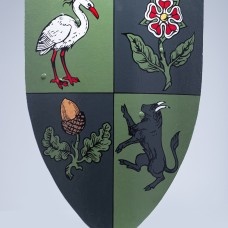Medieval triangle shield  image-1