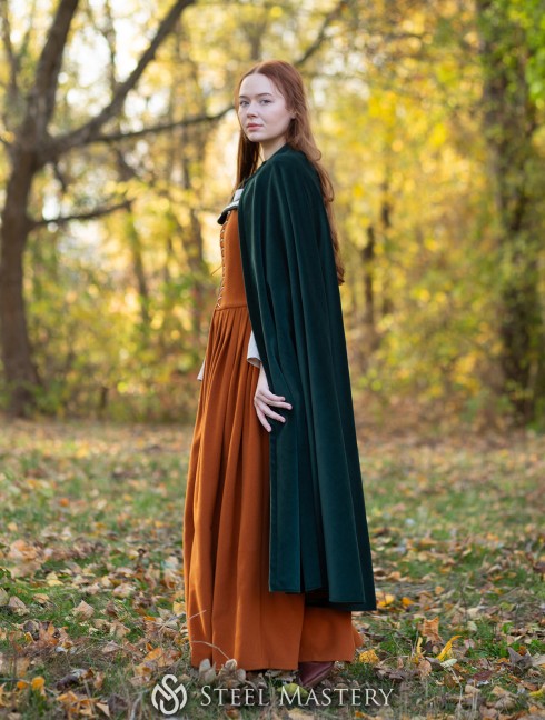 Enchanted Velvet Cloak  Mantelli e mantelline