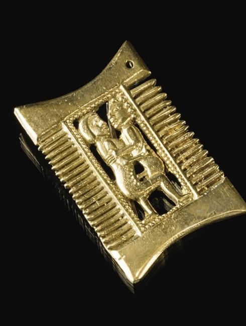 "Small-tooth comb" medieval carnival badge 1 in stock 