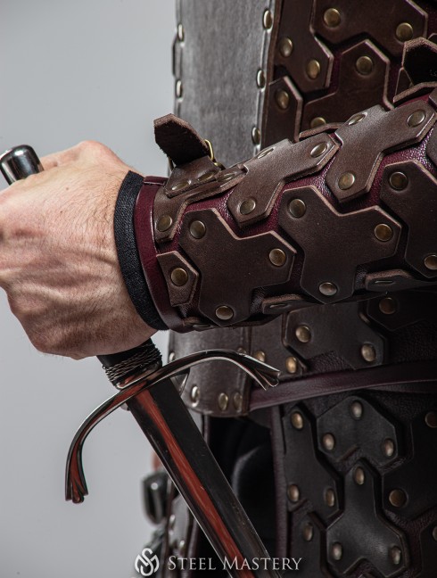 Star fantasy leather bracers  Categorías antiguas
