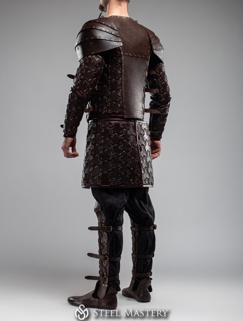 Star fantasy leather greaves with knee protection  Anciennes catégories