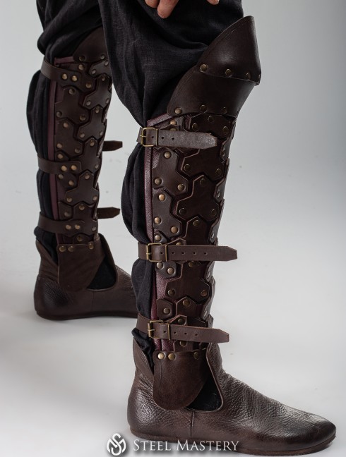 Star fantasy leather greaves with knee protection  Old categories