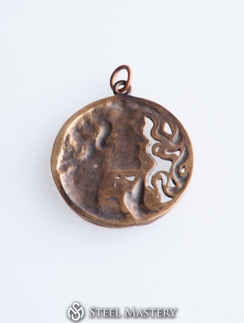Virgo pendant . Zodiac sign Categorías antiguas