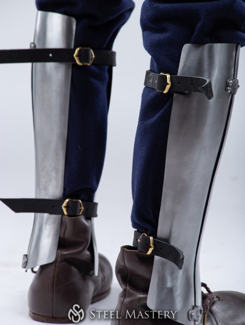 Hardened steel THREE QUARTERS GREAVES  Versandfertig