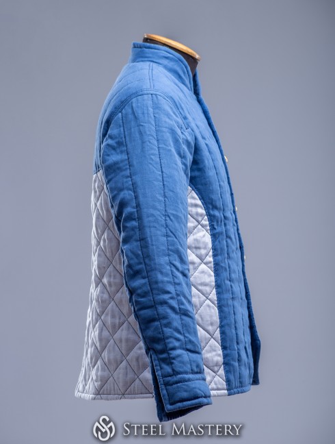 Light blue linen jacket M, L size  Armures gambisonnées prêtes-à-porter