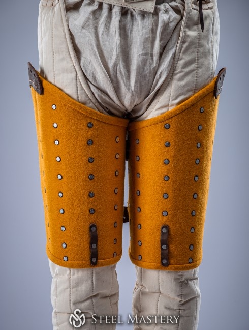YELLOW WOOLEN THIGH PROTECTION M SIZE IN STOCK  Versandfertig