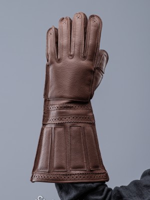 "Vanguard" Leather gloves  Plate armor