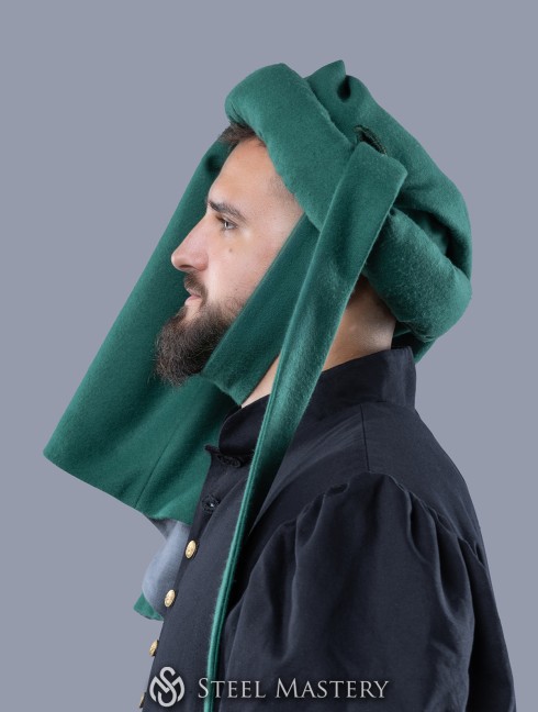 Green woolen chaperon XV century in stock
