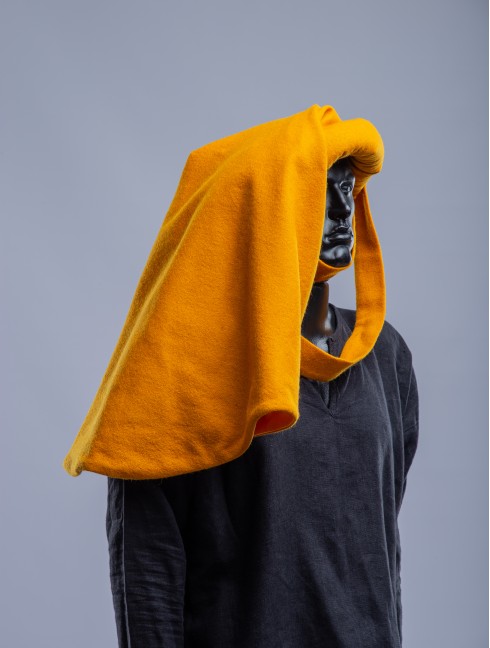 Yellow woolen chaperon XV century in stock
