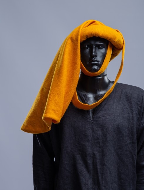 Yellow woolen chaperon XV century in stock