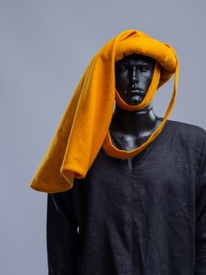 Yellow woolen chaperon XV century in stock