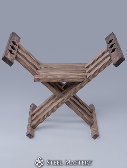 Chaise pliante médiévale «Quatre-feuilles» Nouvelles catégories