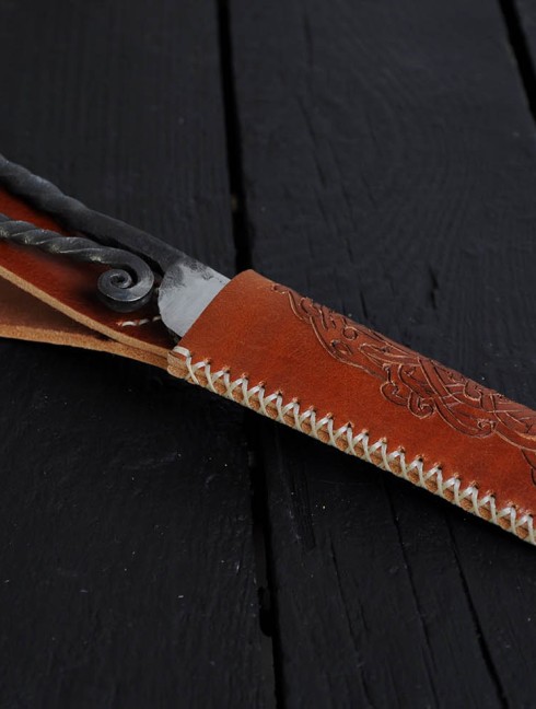 Leather knife sheats Sacs
