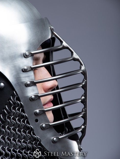 Bascinet with side hinged bar visor