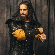 Witcher leather kit is one of the best cosplay costumes for men! 