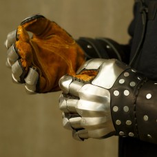 New model of Visby brigandine gloves! 